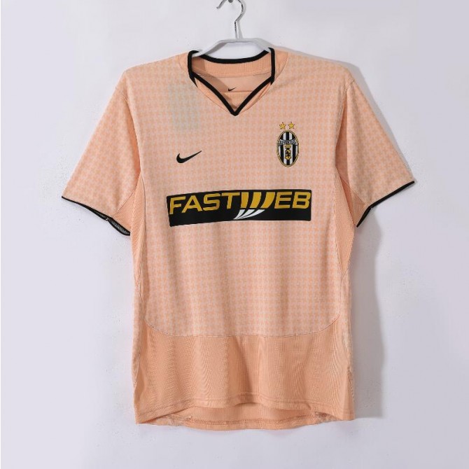 Retro Juventus Third Jersey 2003/04